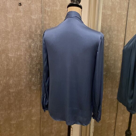 Kobi Halperin Blue Pleated Bib Collar silk  Blouse, XS - Picture 9 of 12